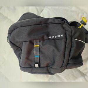 Sierra Designs Quarry Woods 5L Waist Pack In Black